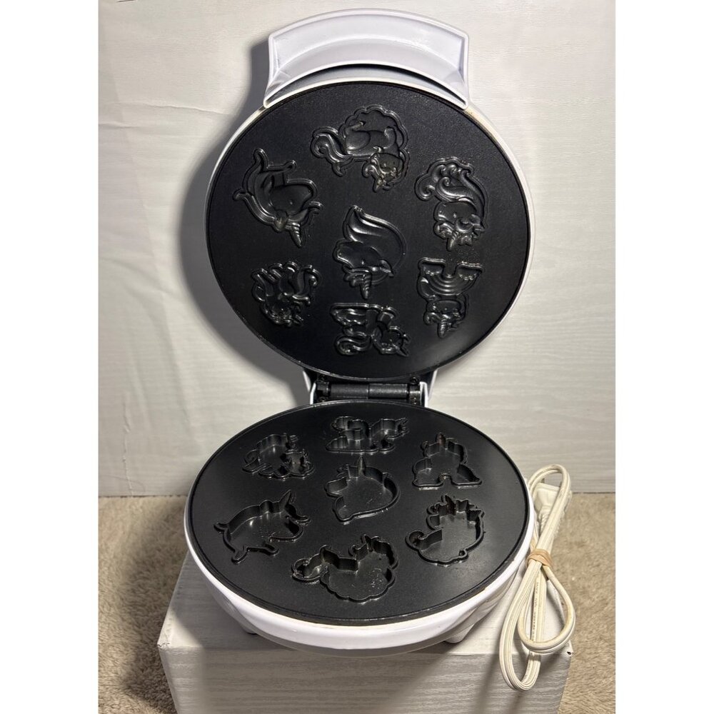 Waffle Wow Maker Unicorn Pony Party 120V 760W Non-Stick Plates CucinaPro